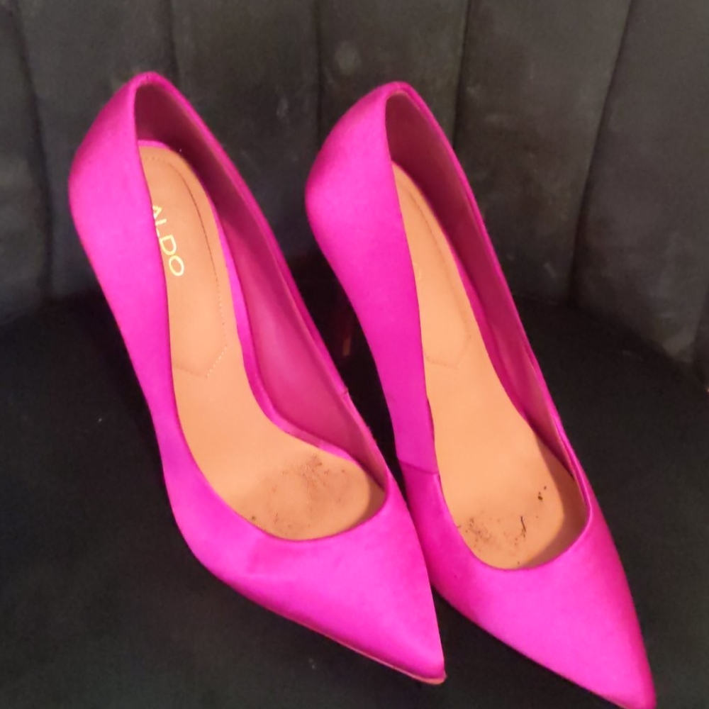 Fuchsia Pink pumps